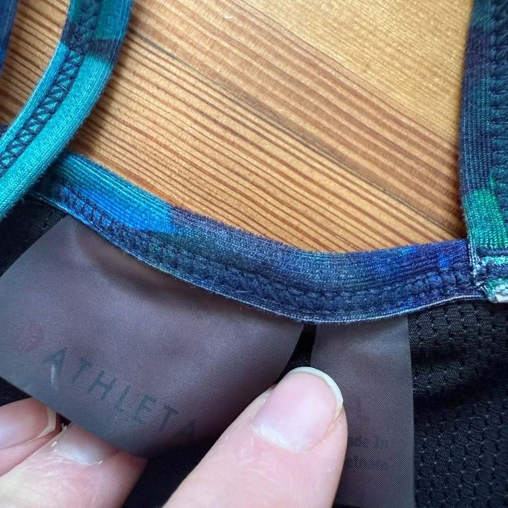 Athleta Blue Patterned Sports Bra size Large - Picture 2 of 3